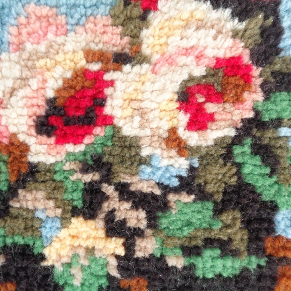 Vintage Handmade Shillcraft Latch Hook Rug Completed Springtime Roses Swans - Picture 8 of 11